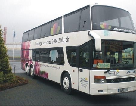 Reisebus mit vollflächiger Werbung für Landesgartenschau 2014 in Zülpich